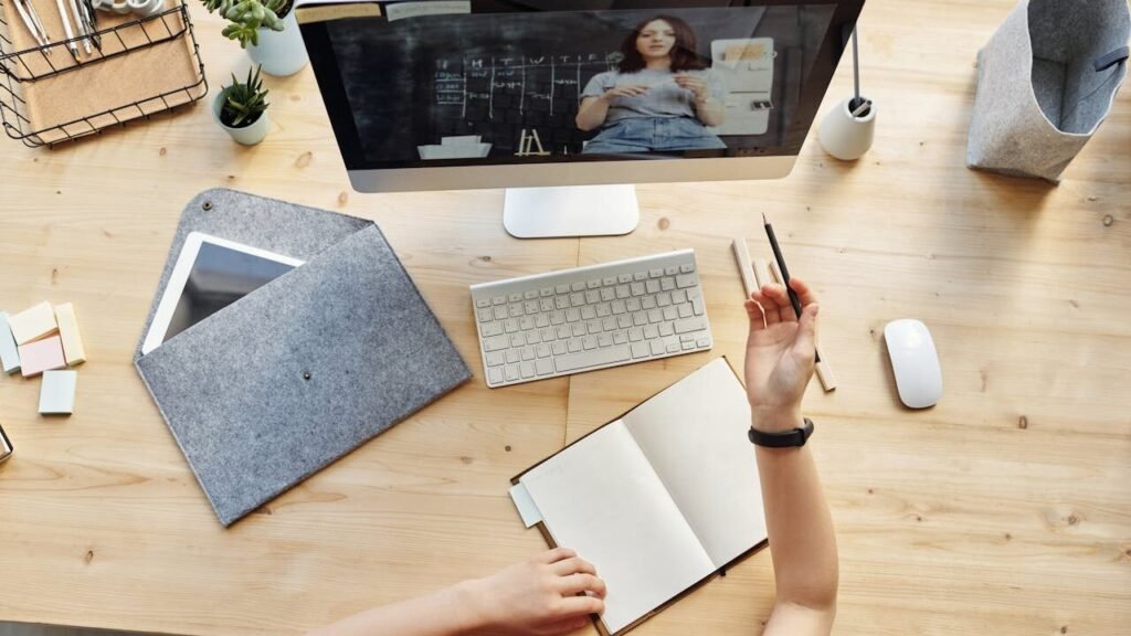 25 High-Income Online Skills to Make Money in 2025