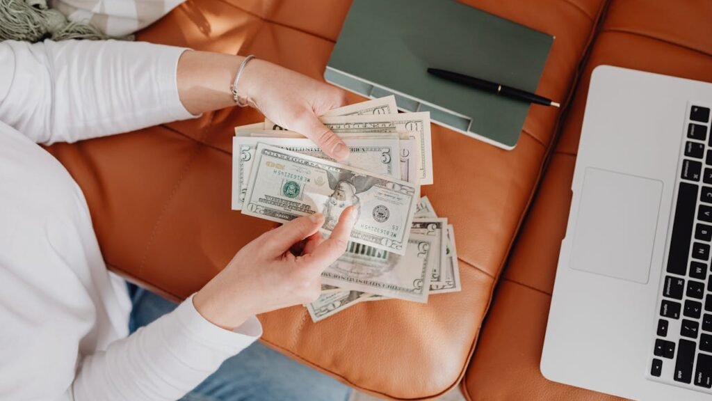 best skills to earn money online for students 